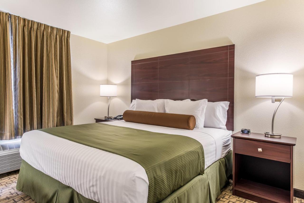 Cobblestone Hotel & Suites - Hutchinson Eksteriør bilde