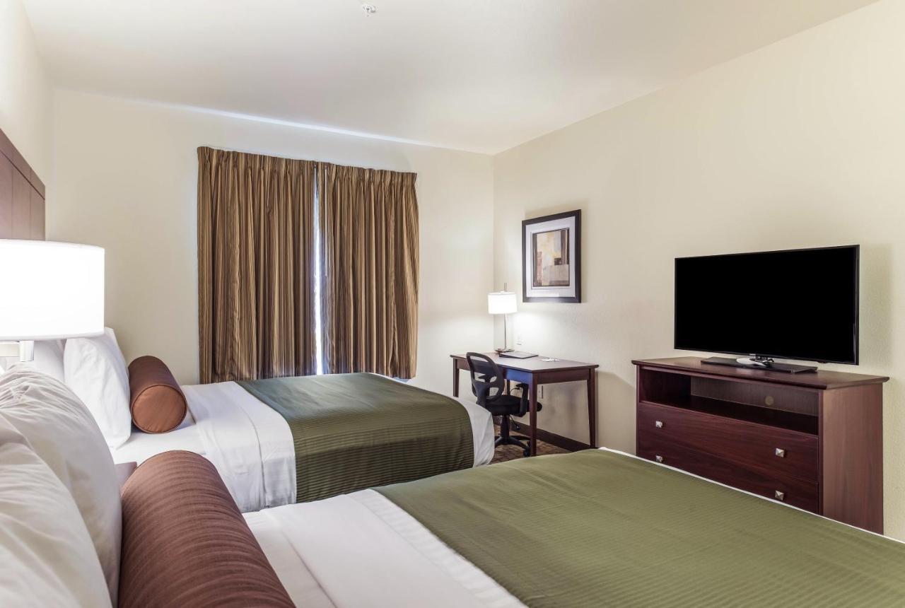 Cobblestone Hotel & Suites - Hutchinson Eksteriør bilde